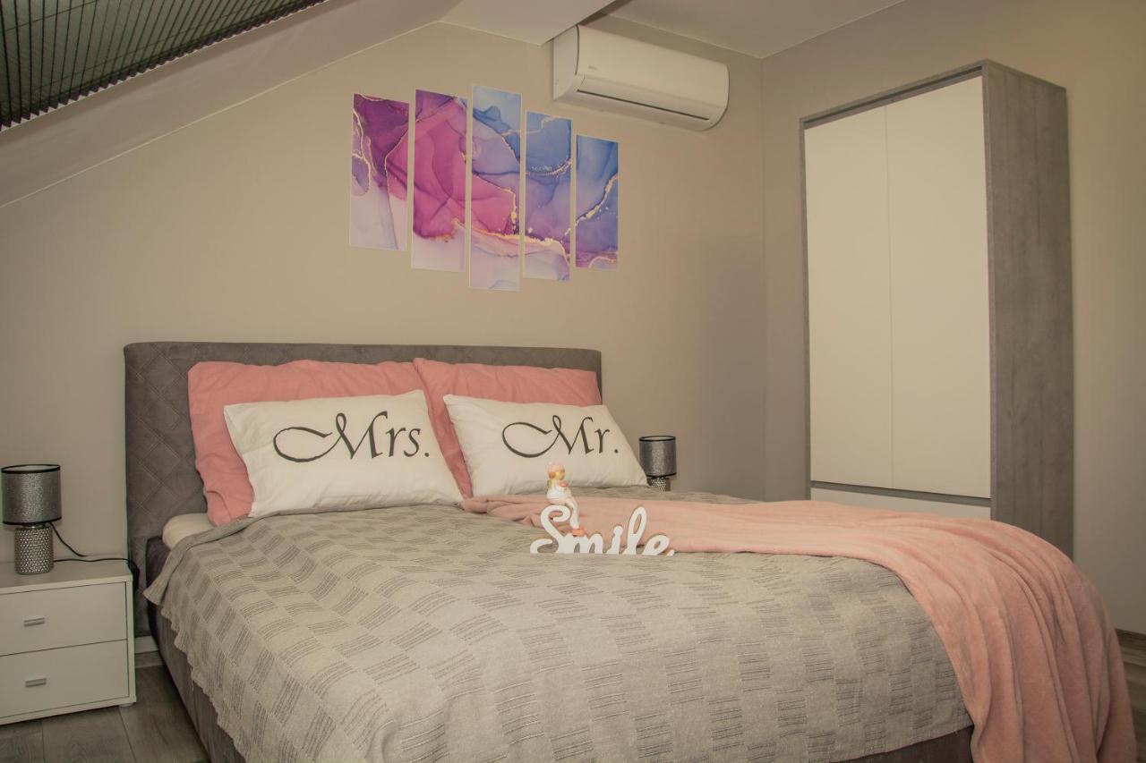 Oros House Apartmanhaz Oroshaza Exterior photo